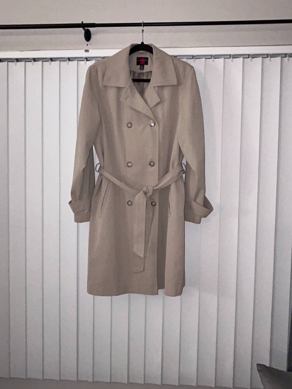 Women's Beige Gallery Trench Coat Size L Very Gently Used